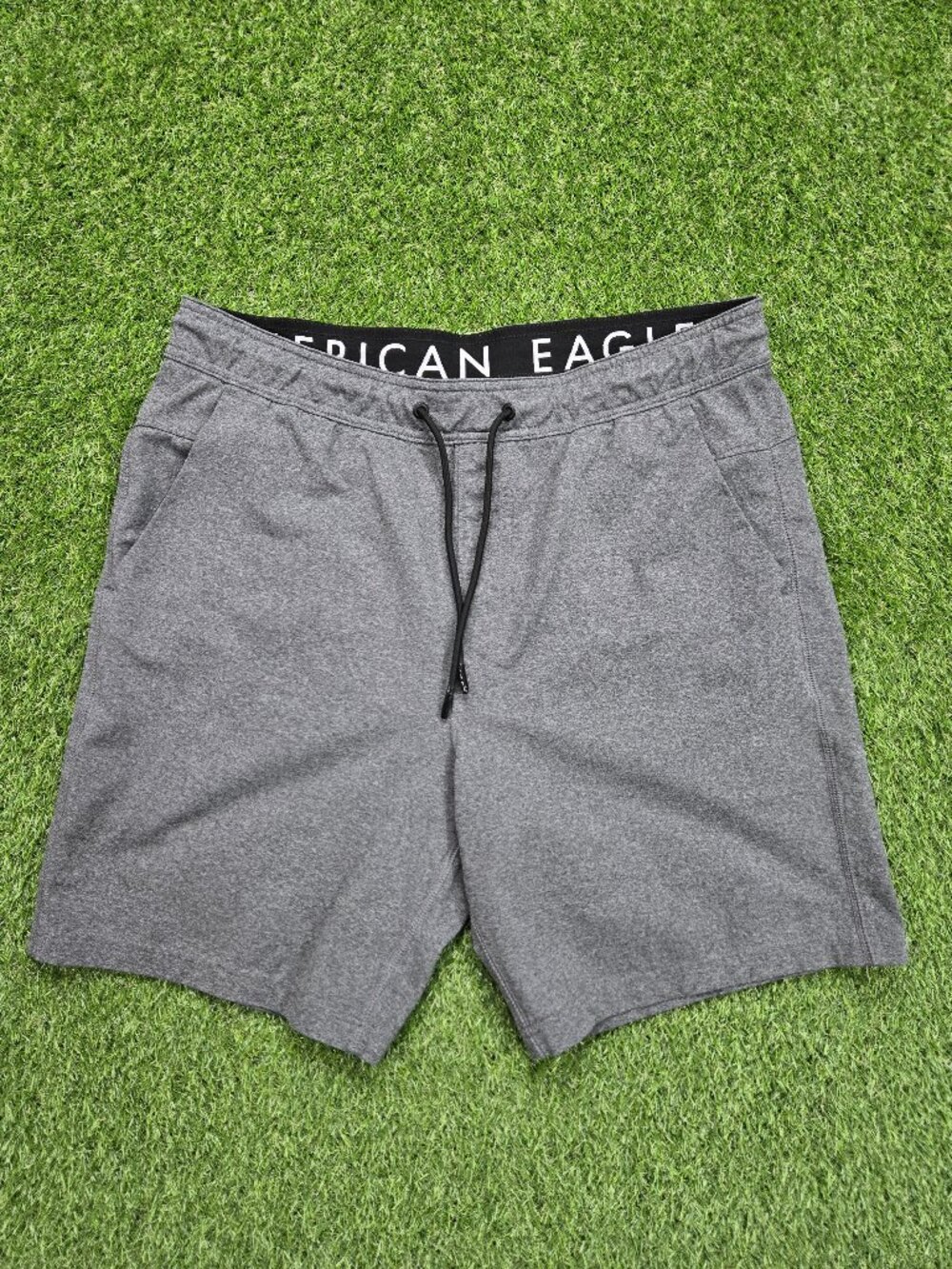 American Eagle Shorts Mens Large 8" Gray Active Gym Drawstring Workout Lounge